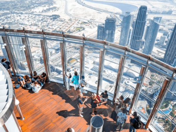 Burj Khalifa: Floors 124 and 125